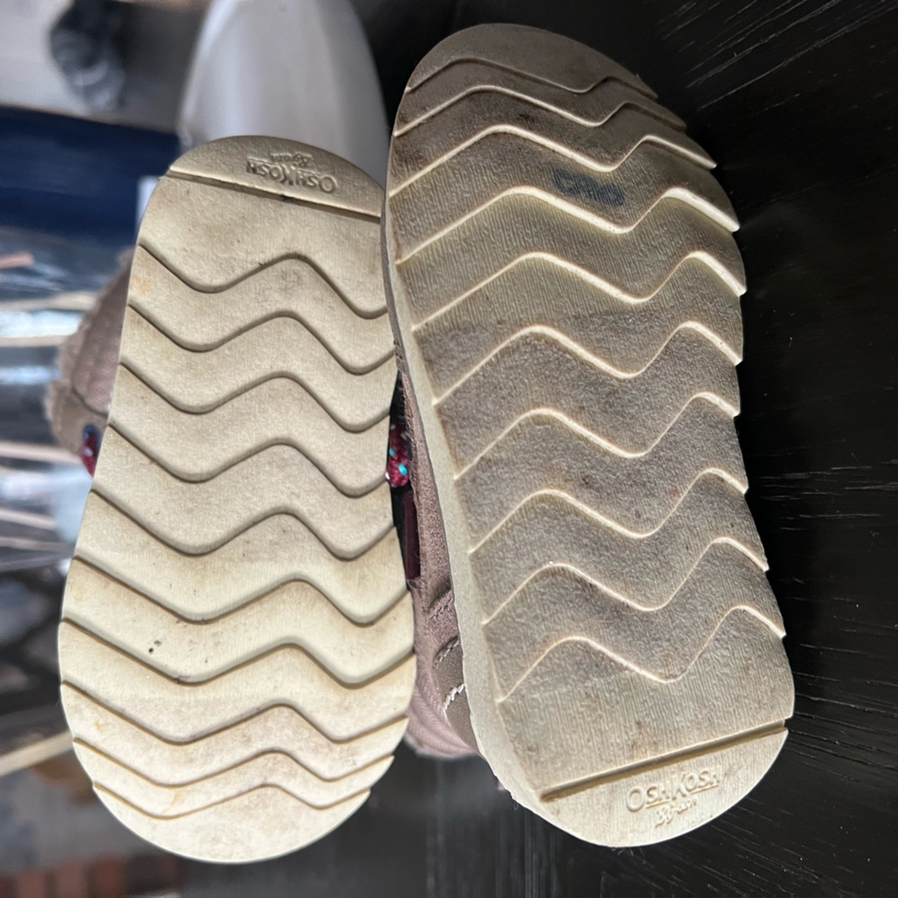 OshKosh fleece lined winter boots - Picture 4 of 5